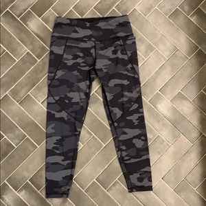 Camo leggings